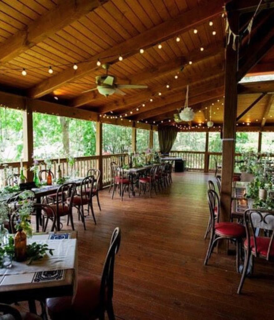 Grandview Lodge in Waynesville, NC Image from Instagram