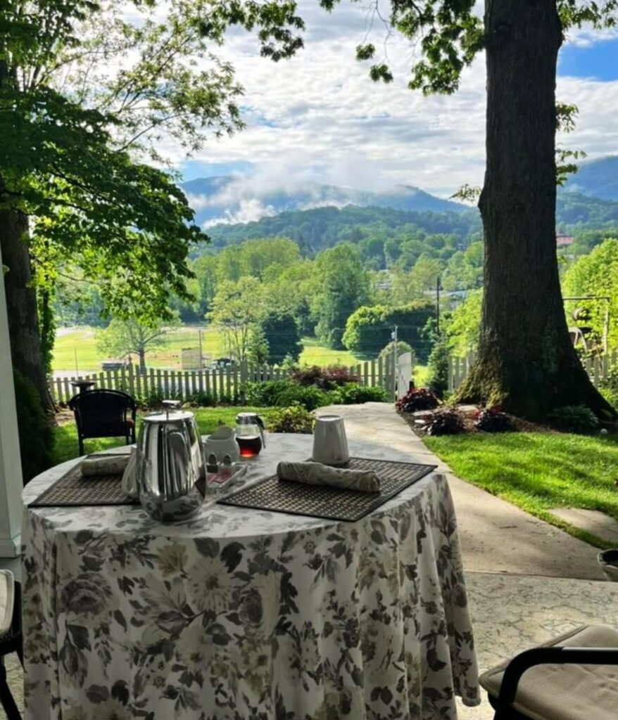 Oak Hill on Love Lane Bed & Breakfast in Waynesville, NC Image from Instagram